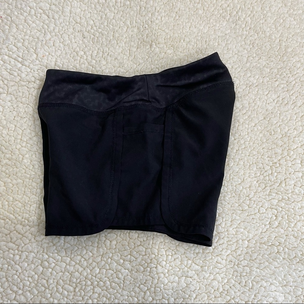 Old Navy Active Wear Dri-Fit Black Shorts
Size 4 / 5 XS 
Pocket on both sides - Picture 6 of 7